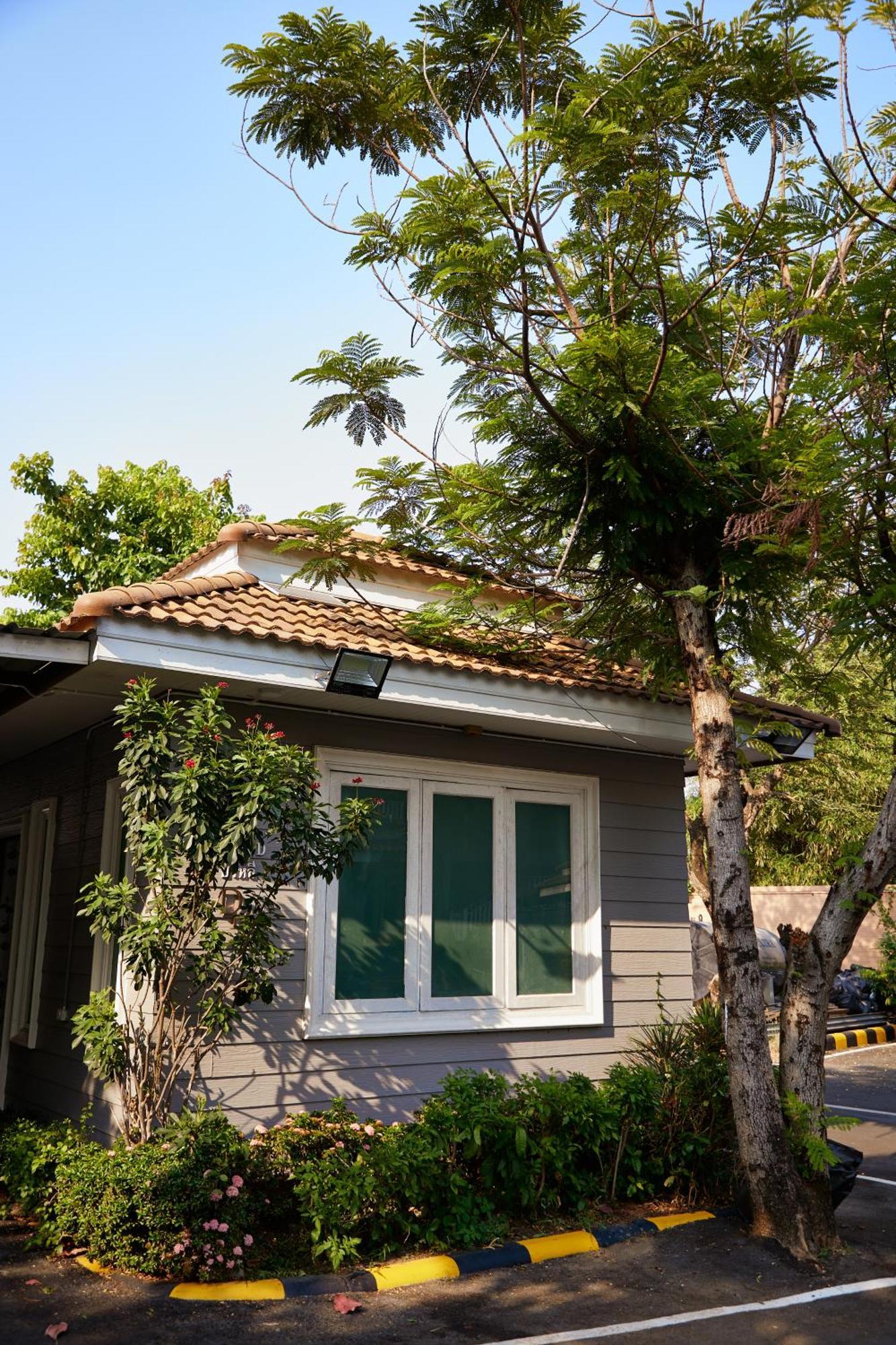 Baan Dara Resort Sara Buri Eksteriør billede